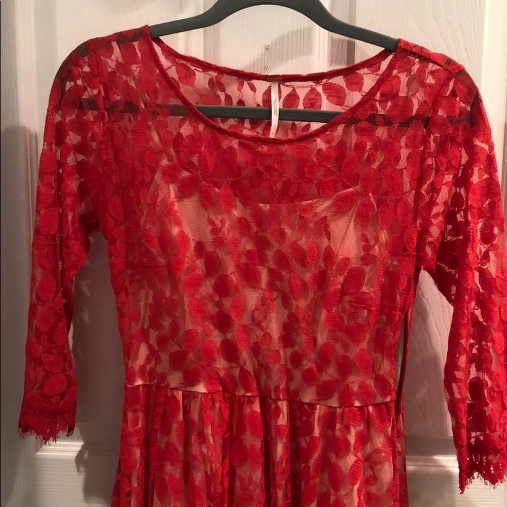 Red dress - Picture 2 of 3